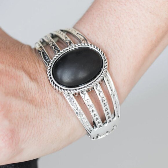 paparazzi Jewelry - Paparazzi Jewelry - Desert Glyphs - Black Bracelet - Vintage
